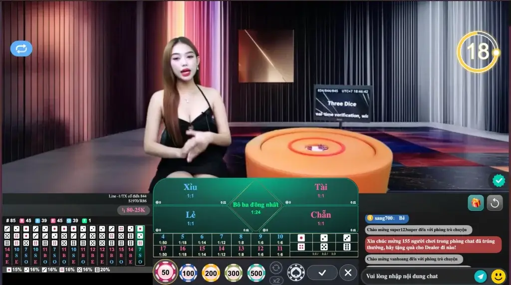 Dealer đang chia bài trực tiếp tại bàn chơi Live Via Casino LC79